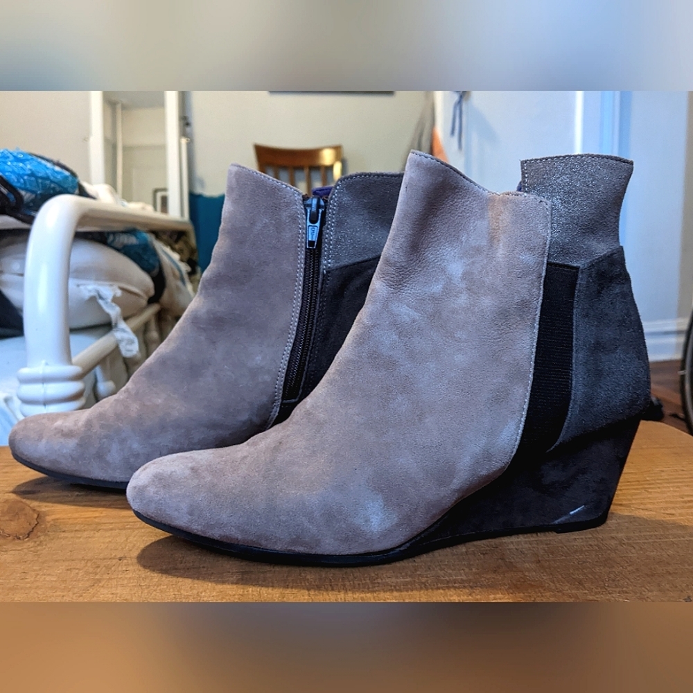 Purply grey suede ankle booties 6.5